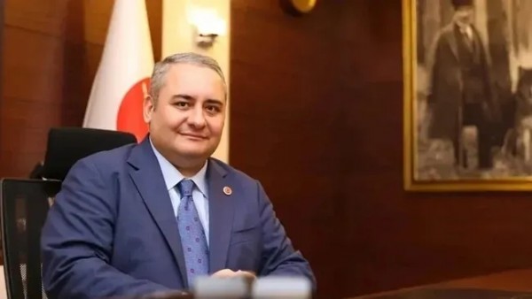 CHP'de Büyük Kriz! Özgür Özel'in  Gönderdiği Mesajlar Ortaya Çıktı